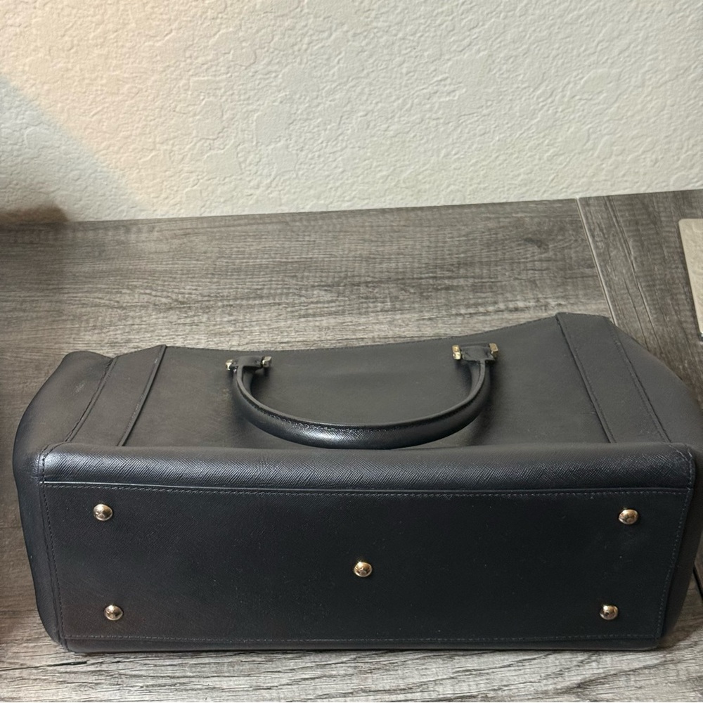 💎MCM DARK NAVY BLUE SAFFIANO LEATHER LAPTOP BAG💎 - Picture 11 of 16